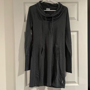 Women's Columbia funnel neck sweater dress - size small